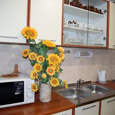 Apartments Cvitini Dvori Garjak Vrlika Esterno foto