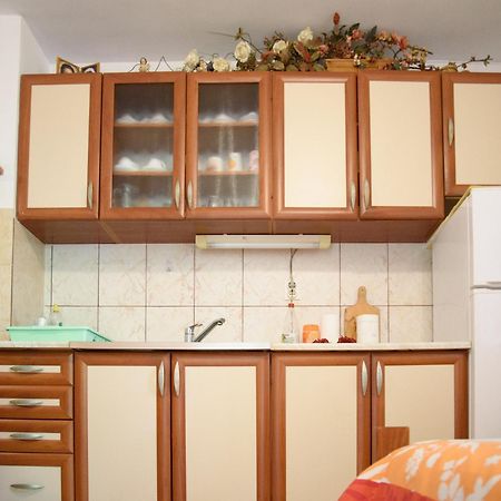 Apartments Cvitini Dvori Garjak Vrlika Esterno foto